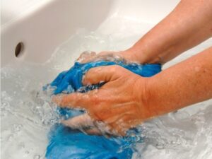 How to Clean a Whiteboard-Water